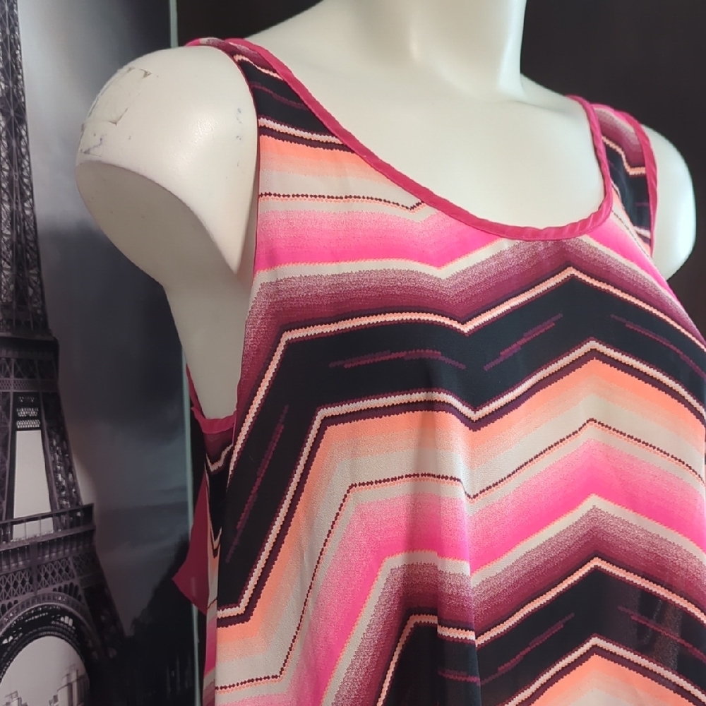 Ardene Pink and Black Chevron Tank Top - Picture 2 of 9